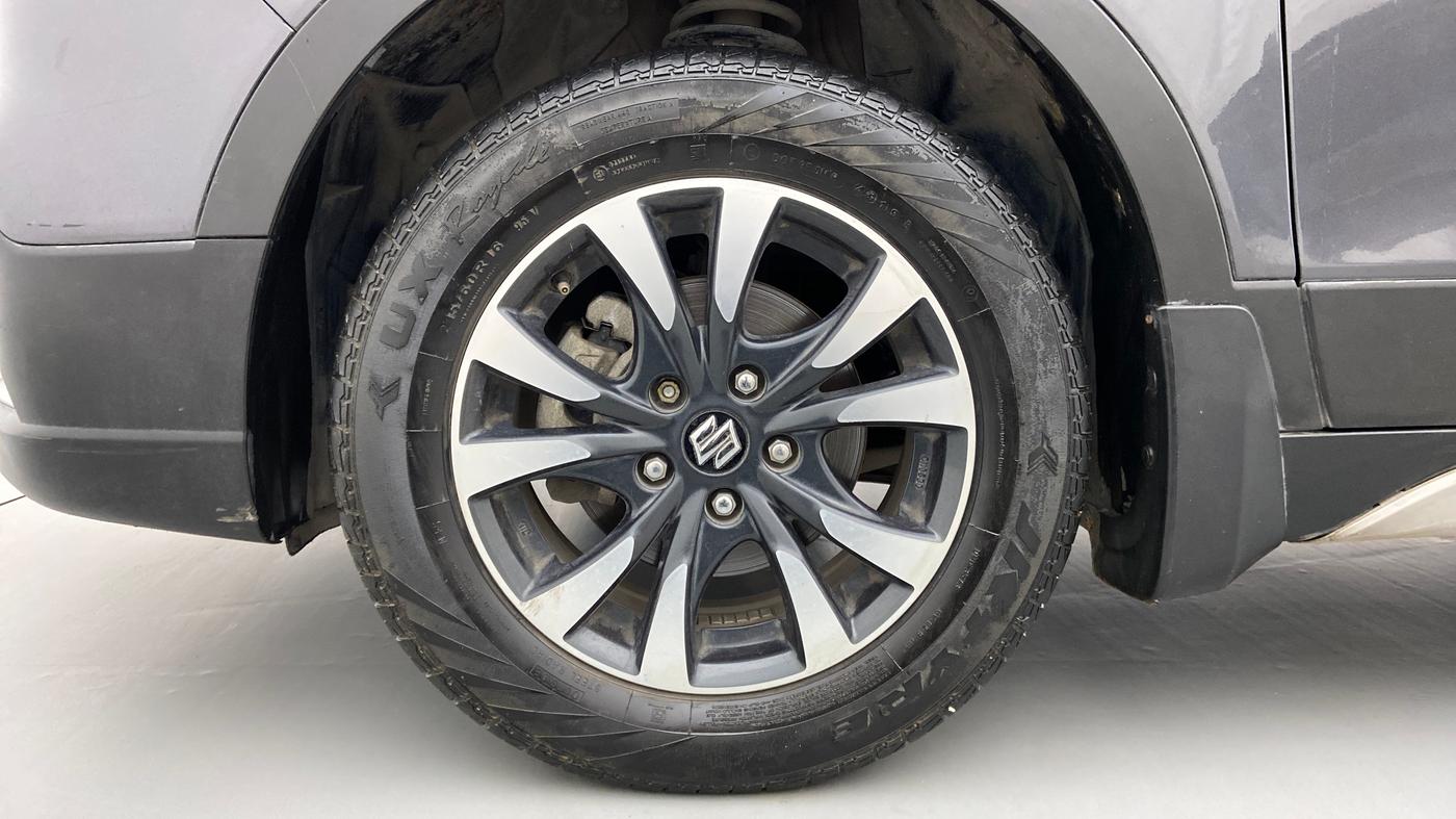 2020 Maruti S Cross ALPHA AT SMART HYBRID, Petrol, Automatic, 42,632 km, Left Front Wheel