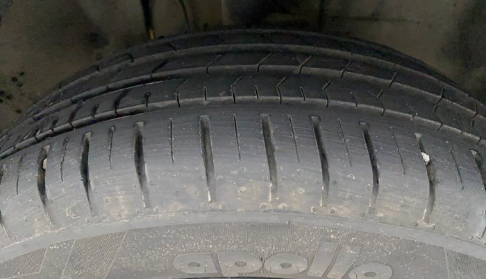 2022 Tata PUNCH CREATIVE  AMT, Petrol, Automatic, 14,957 km, Right Front Tyre Tread