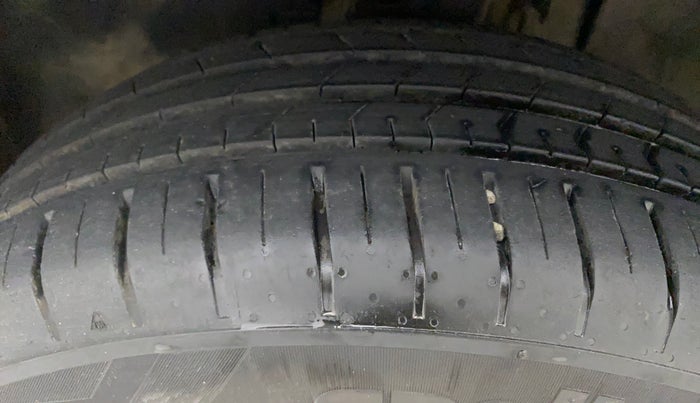 2022 Tata PUNCH CREATIVE  AMT, Petrol, Automatic, 14,957 km, Left Front Tyre Tread
