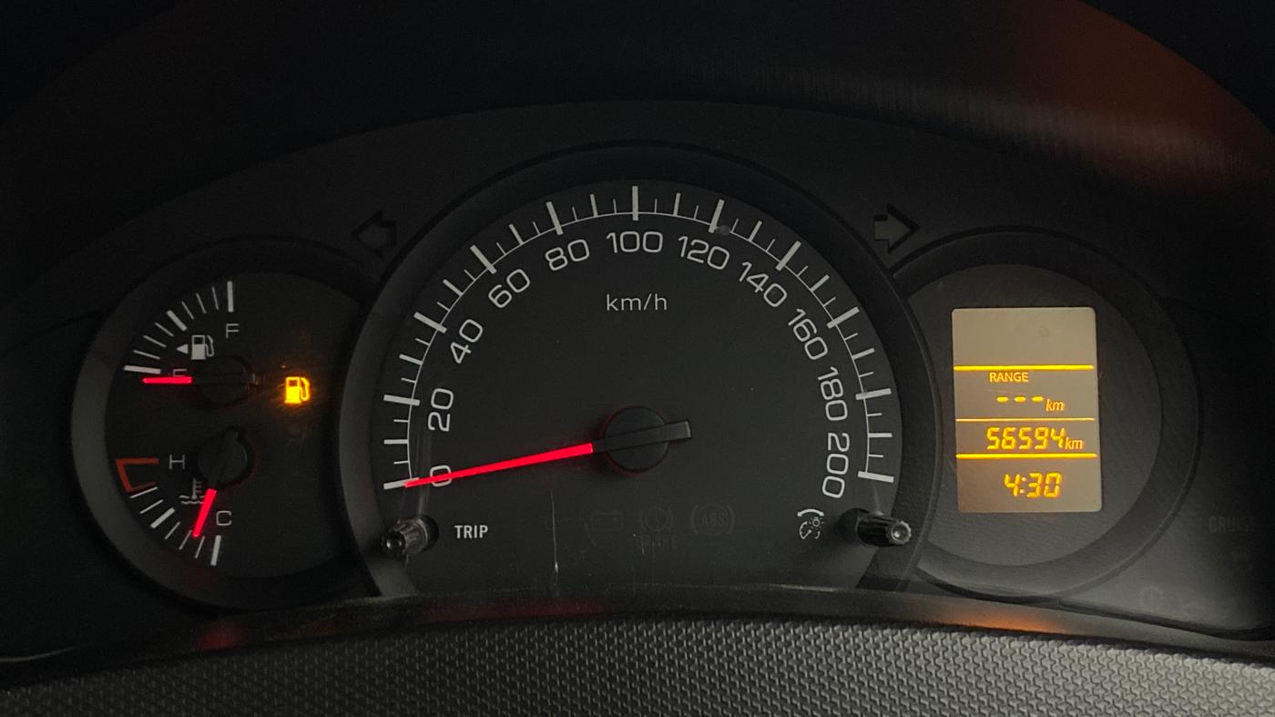 2017 Maruti Swift LXI (O), Petrol, Manual, 56,586 km, Odometer Image