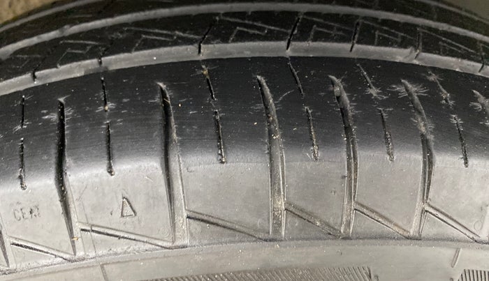 2023 Renault TRIBER RXT, Petrol, Manual, 25,828 km, Left Rear Tyre Tread