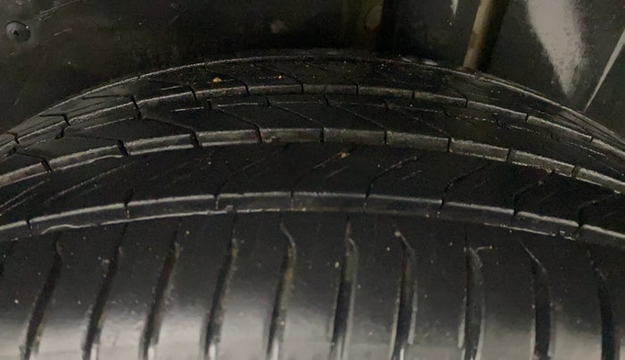 2020 MG HECTOR PLUS SHARP 1.5 PETROL TURBO DCT 6-STR, Petrol, Automatic, 73,825 km, Left Rear Tyre Tread