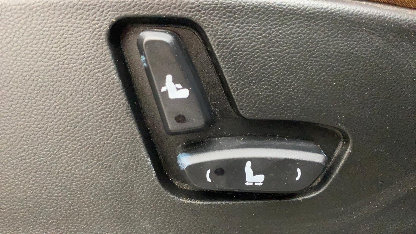 2020 MG HECTOR PLUS SHARP 1.5 PETROL TURBO DCT 6-STR, Petrol, Automatic, 74,192 km, Driver Side Adjustment Panel