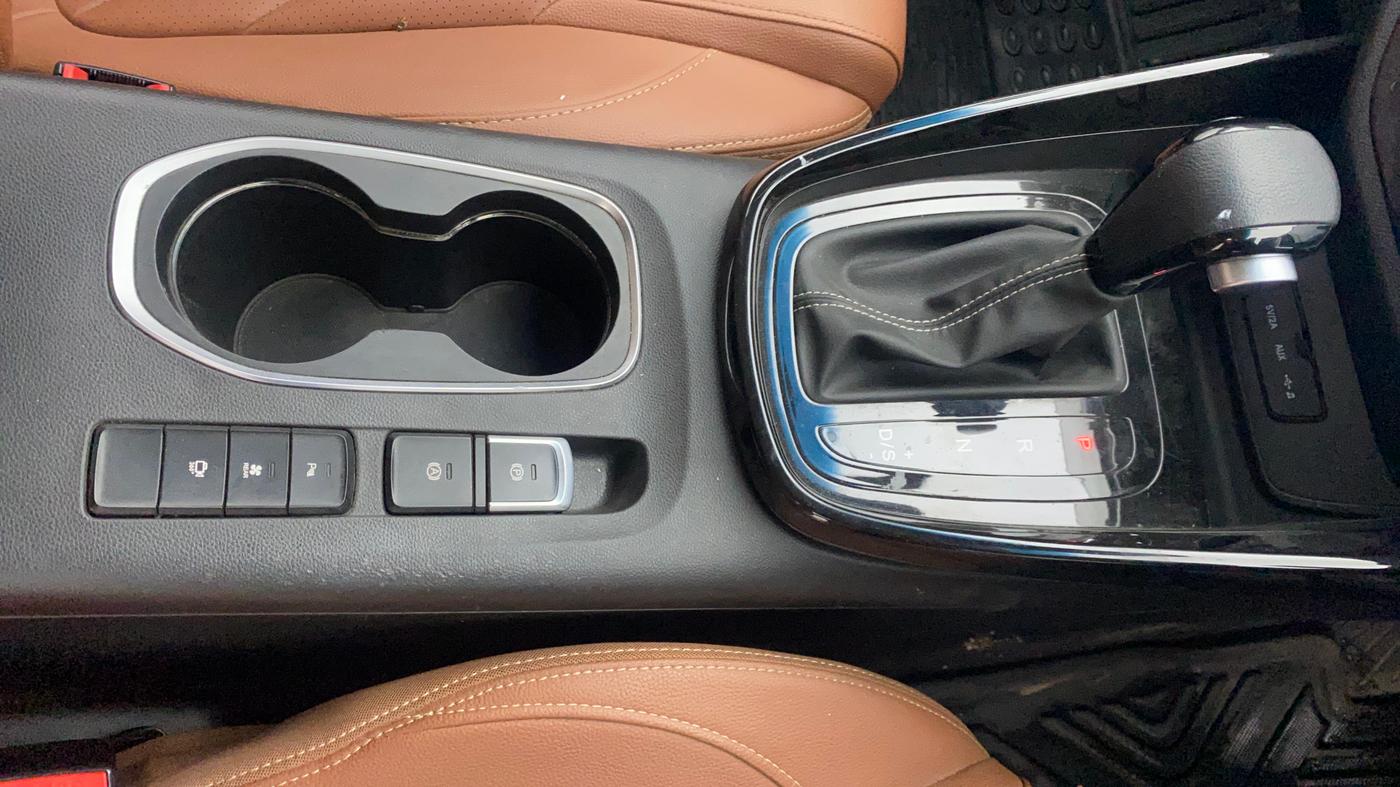 2020 MG HECTOR PLUS SHARP 1.5 PETROL TURBO DCT 6-STR, Petrol, Automatic, 74,192 km, Gear Lever