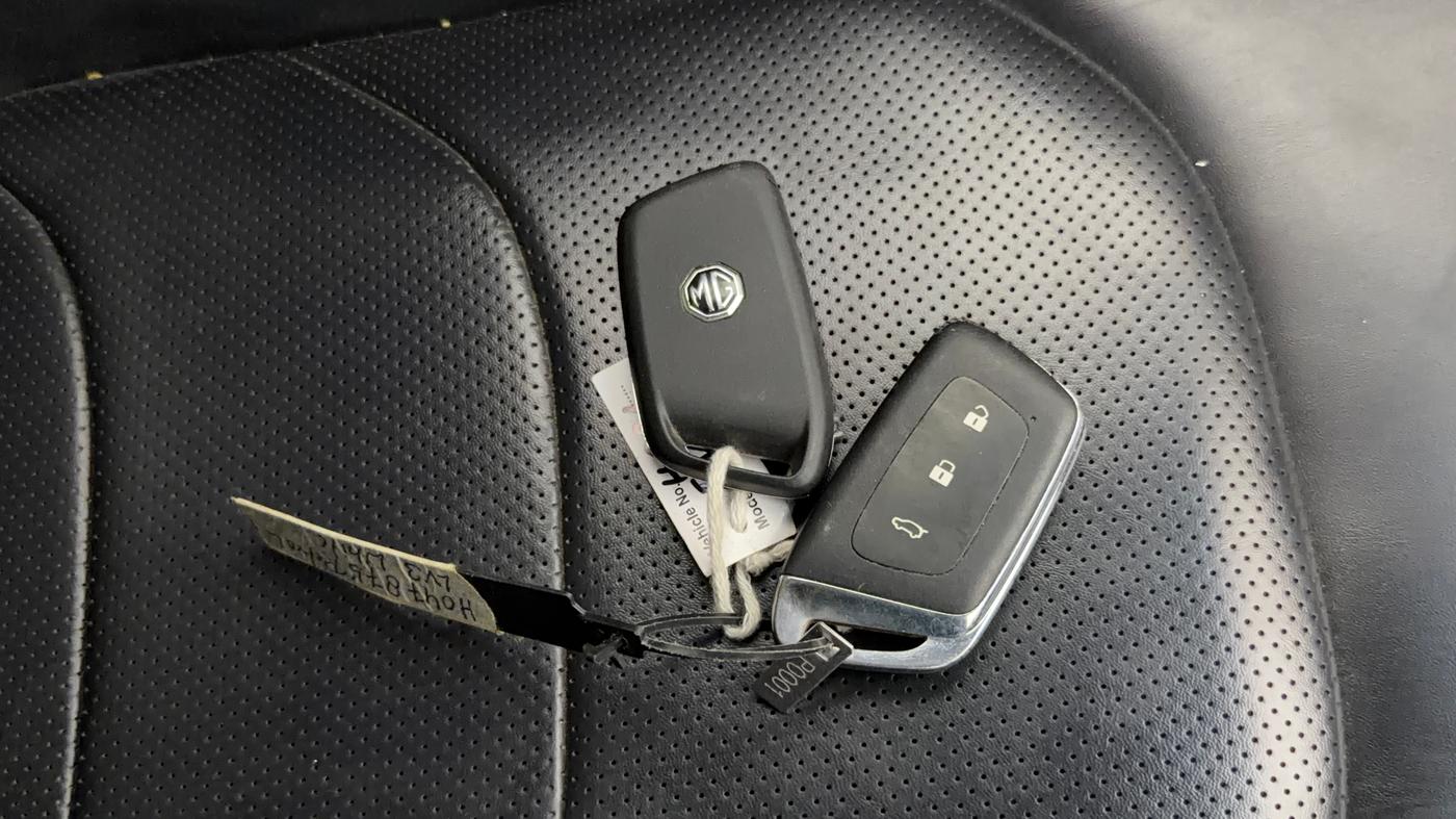 2021 MG HECTOR SHARP 1.5 DCT PETROL, Petrol, Automatic, 33,913 km, Key Close Up