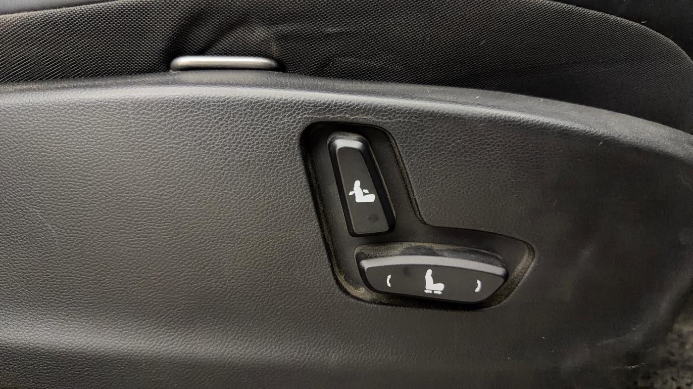 2021 MG HECTOR SHARP 1.5 DCT PETROL, Petrol, Automatic, 33,913 km, Driver Side Adjustment Panel