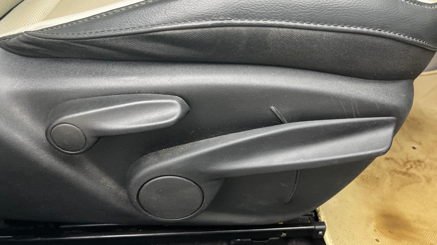 2018 Jeep Compass LIMITED 1.4 PETROL AT, Petrol, Automatic, 35,338 km, Driver Side Adjustment Panel