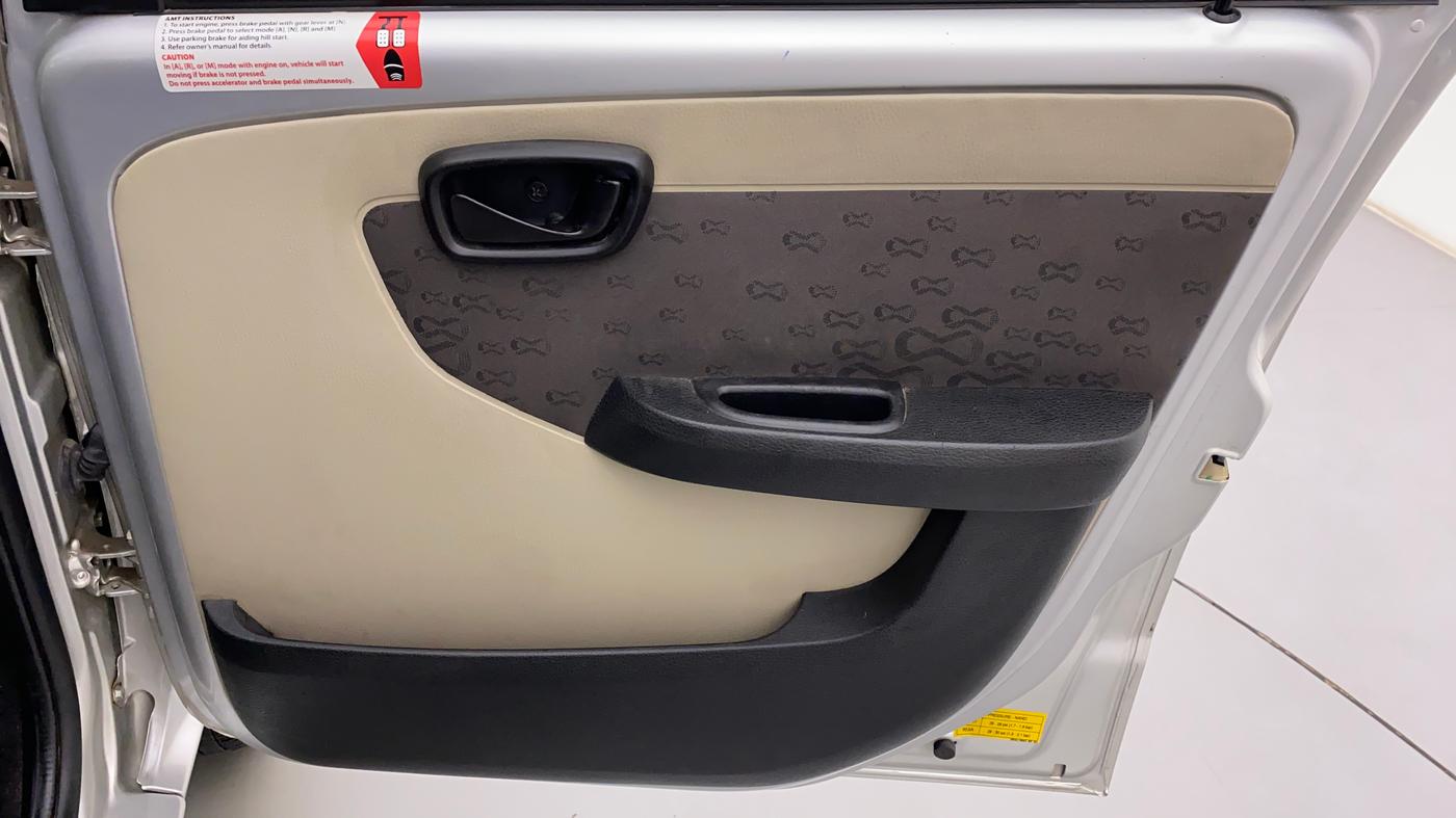 2016 Tata Nano TWIST XTA, Petrol, Automatic, 20,617 km, Driver Side Door Panels Control