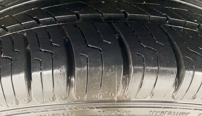 2018 Maruti Dzire ZXI, Petrol, Manual, 55,794 km, Right Rear Tyre Tread