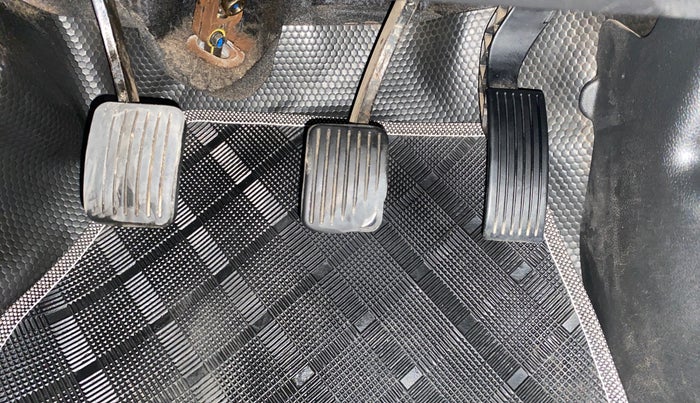 2014 Hyundai Xcent S 1.2, Petrol, Manual, 77,381 km, Pedals