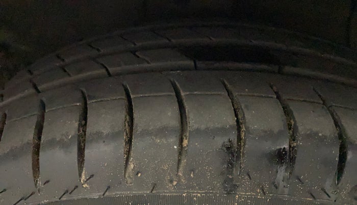 2014 Hyundai Xcent S 1.2, Petrol, Manual, 77,381 km, Right Front Tyre Tread