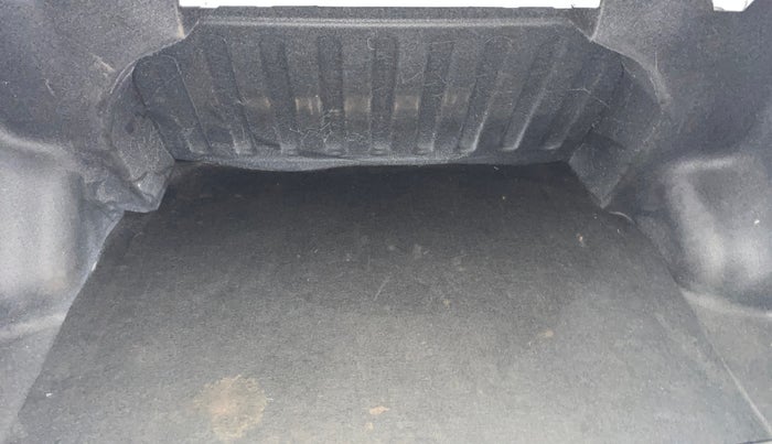 2014 Hyundai Xcent S 1.2, Petrol, Manual, 77,381 km, Boot Inside