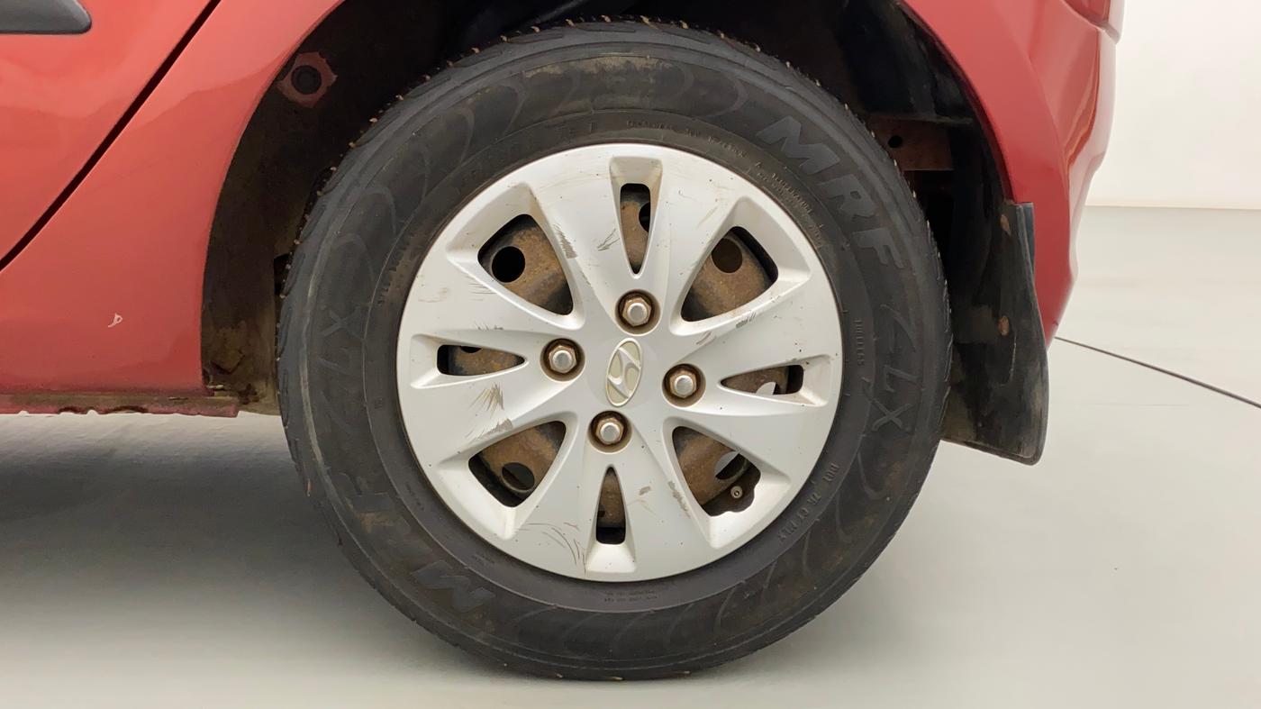 2011 Hyundai i10 MAGNA 1.2, Petrol, Manual, 1,30,587 km, Left Rear Wheel