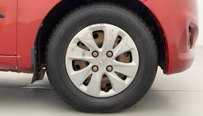 2011 Hyundai i10 MAGNA 1.2, Petrol, Manual, 1,30,587 km, Right Front Wheel