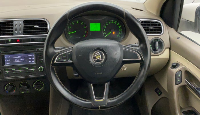 2014 Skoda Rapid AMBITION 1.6 MPI MT PLUS, Petrol, Manual, 94,423 km, Steering Wheel Close Up