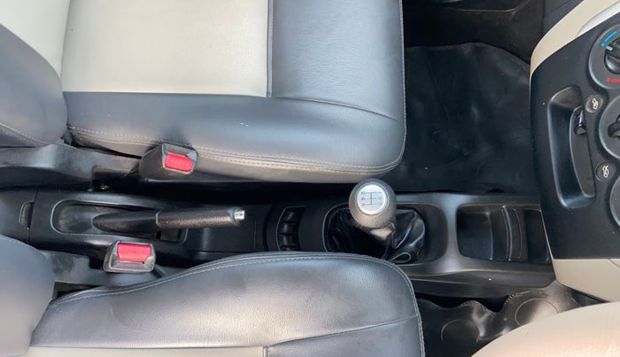 2014 Maruti Wagon R 1.0 VXI, Petrol, Manual, 48,306 km, Gear Lever
