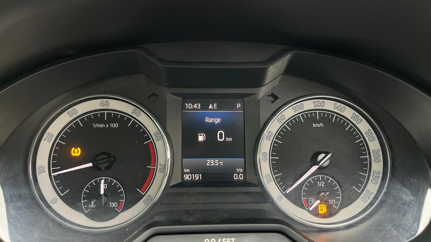 2018 Skoda Octavia L&K 1.8 TSI AT, Petrol, Automatic, 90,191 km, Odometer Image