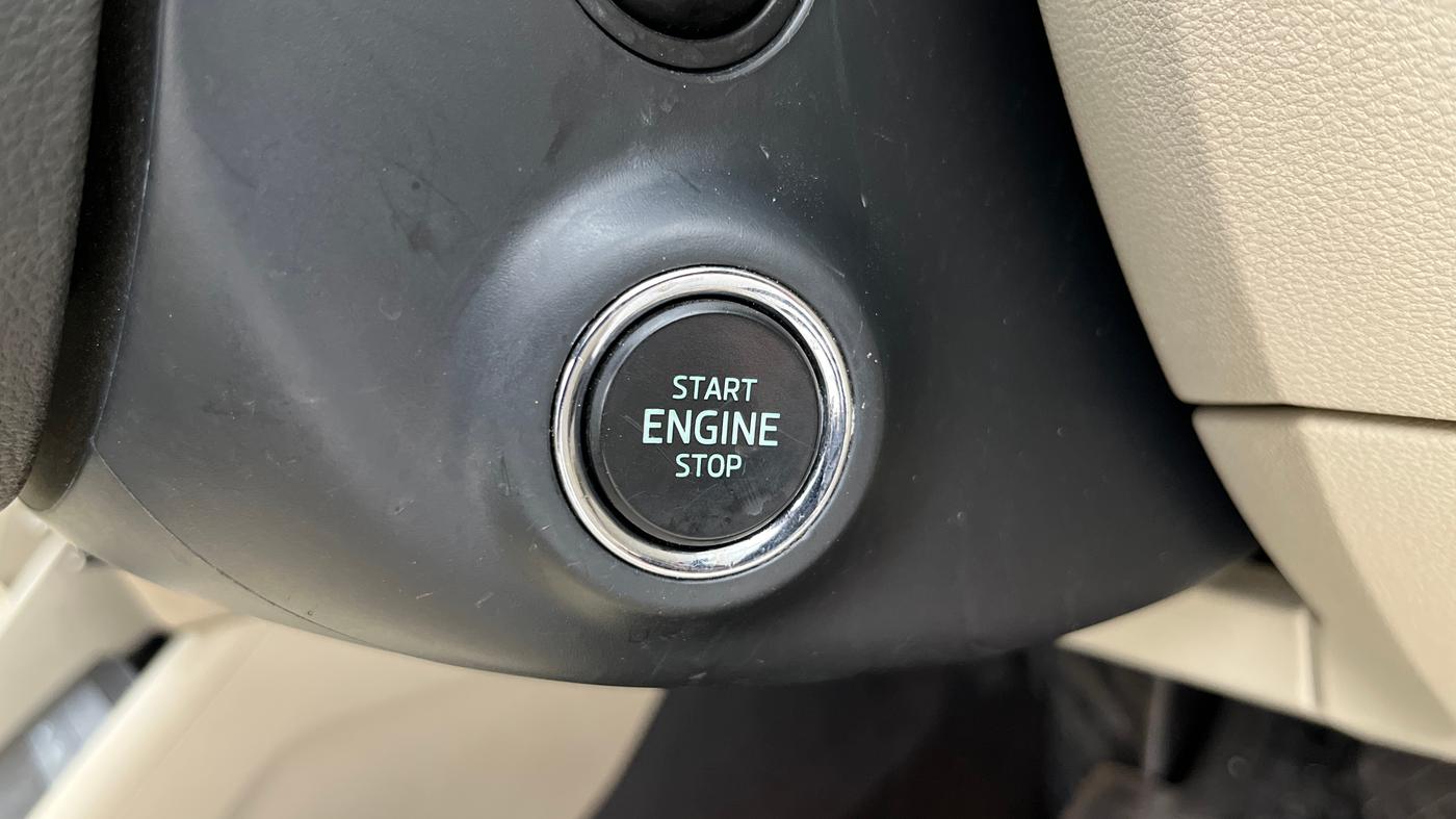 2018 Skoda Octavia L&K 1.8 TSI AT, Petrol, Automatic, 90,191 km, Keyless Start/ Stop Button