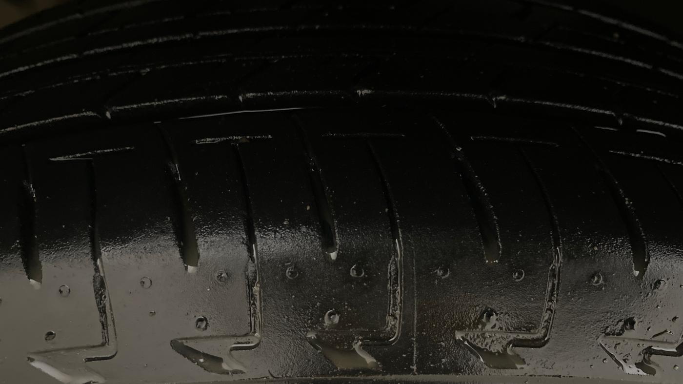 2023 Maruti Celerio ZXI AMT, Petrol, Automatic, 18,241 km, Left Front Tyre Tread