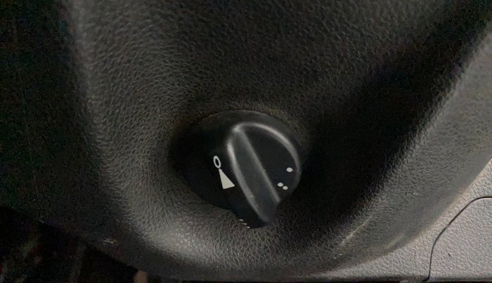 2018 Renault Kwid 1.0 MARVEL CAPTAIN AMERICA EDITION AMT, Petrol, Automatic, 74,798 km, Dashboard - Headlight height adjustment not working