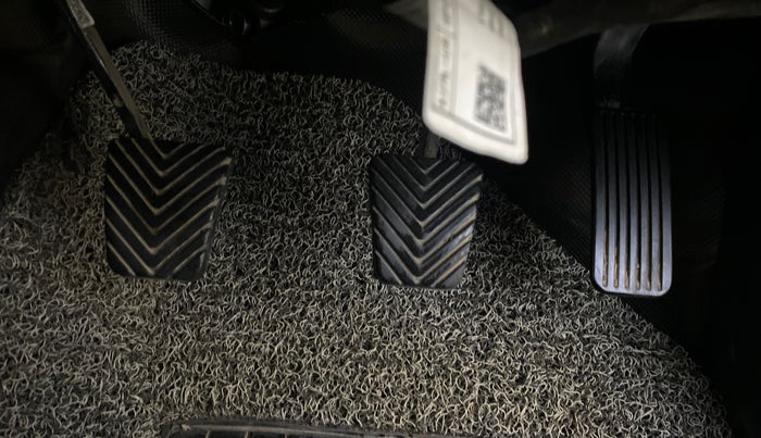 2023 KIA SELTOS HTE 1.5 PETROL, Petrol, Manual, 17,863 km, Pedals