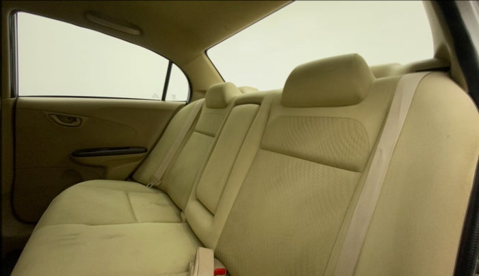 2013 Honda Amaze 1.2L I-VTEC S, Petrol, Manual, 1,00,167 km, Right Side Rear Door Cabin