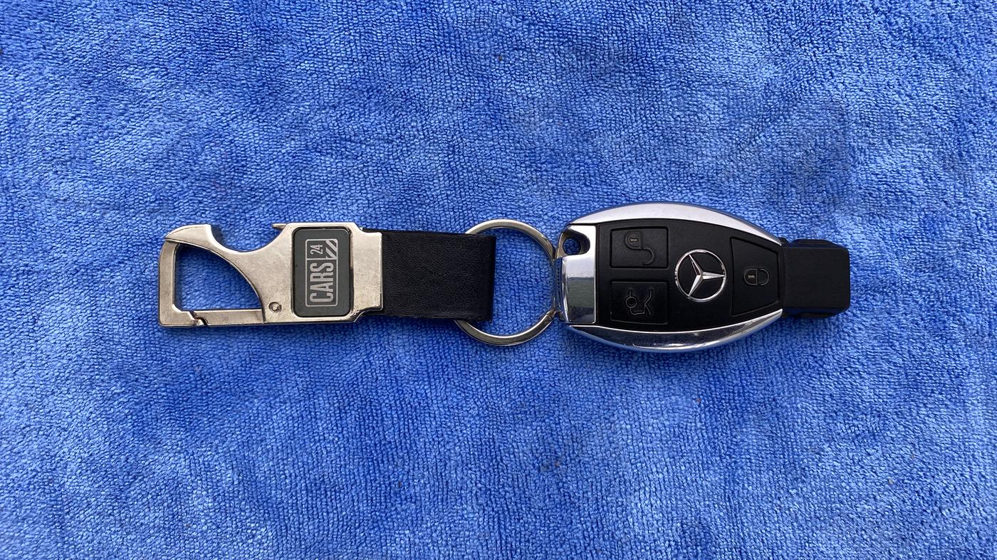 2015 Mercedes Benz C Class C 200 AVANTGARDE, Petrol, Automatic, 42,808 km, Key Close Up