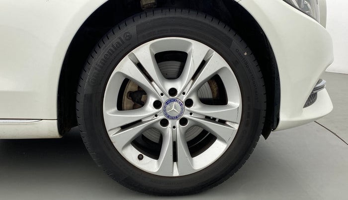 2015 Mercedes Benz C Class C 200 AVANTGARDE, Petrol, Automatic, 42,808 km, Right Front Wheel