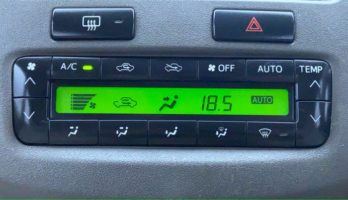 2011 Toyota Innova 2.5 V 8 STR, Diesel, Manual, 1,22,442 km, Automatic Climate Control