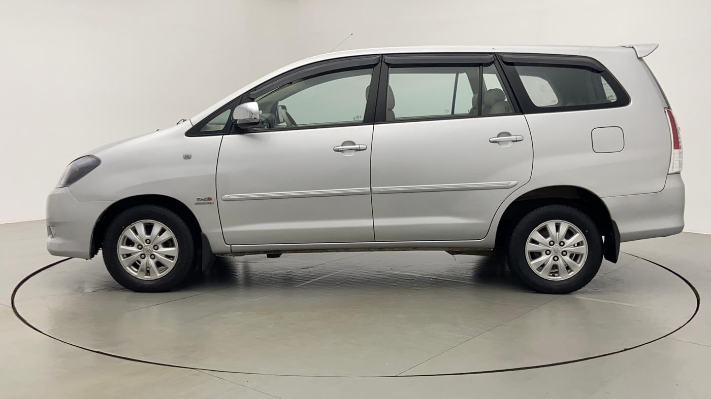 2011 Toyota Innova 2.5 V 8 STR, Diesel, Manual, 1,22,442 km, Left Side View