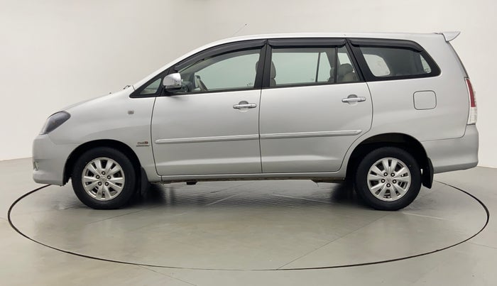 2011 Toyota Innova 2.5 V 8 STR, Diesel, Manual, 1,22,442 km, Left Side View