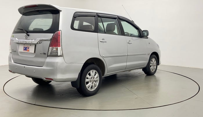 2011 Toyota Innova 2.5 V 8 STR, Diesel, Manual, 1,22,442 km, Right Back Diagonal (45- Degree) View