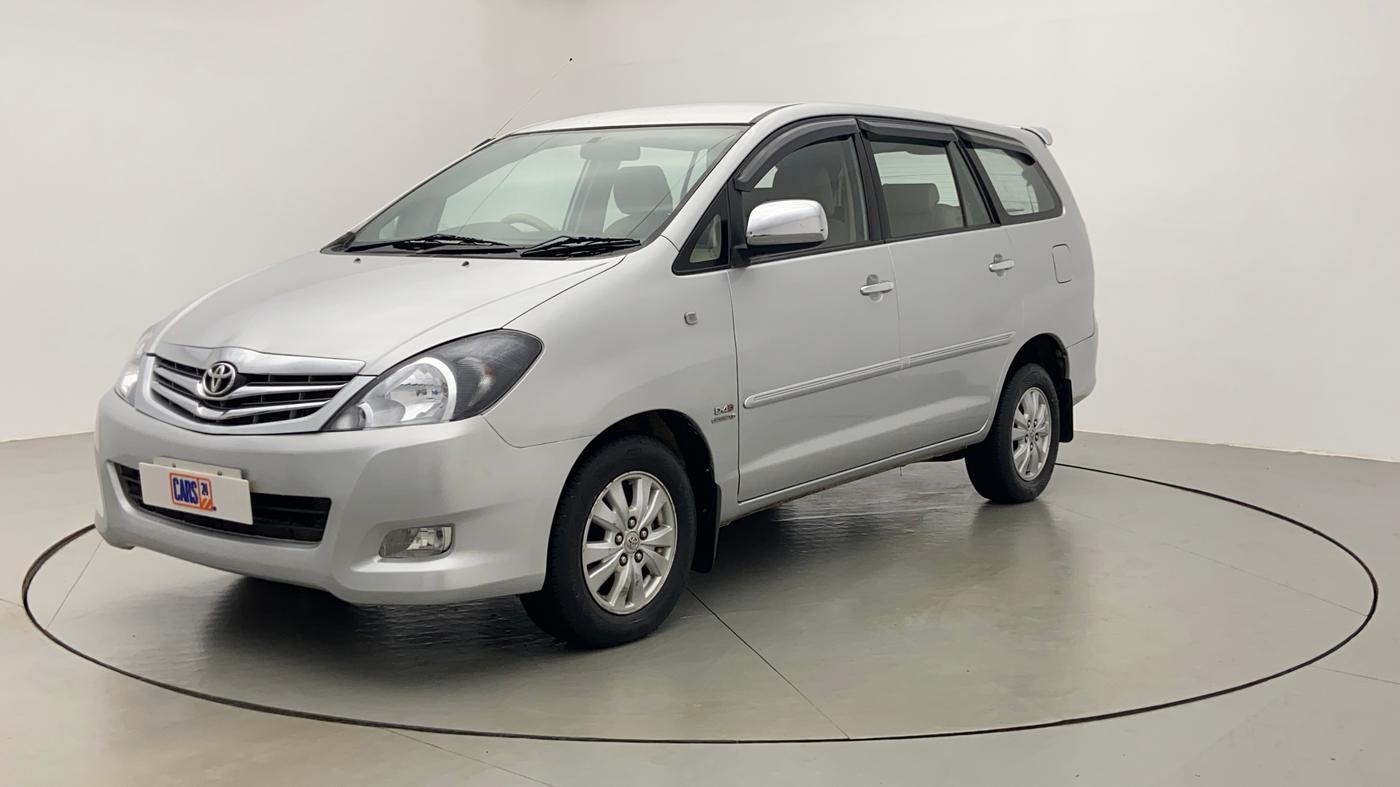 2011 Toyota Innova 2.5 V 8 STR, Diesel, Manual, 1,22,442 km, Left Front Diagonal (45- Degree) View