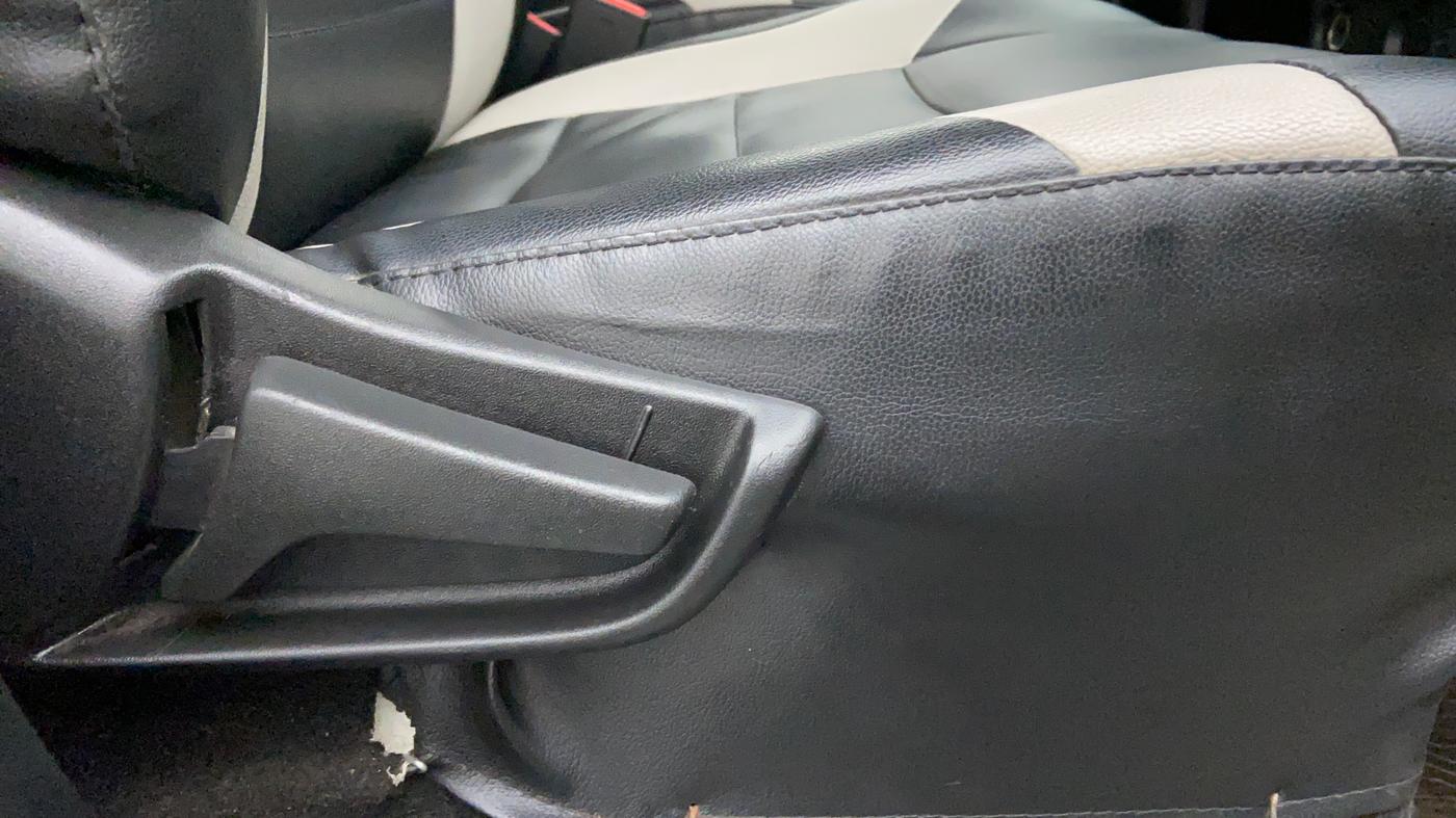2020 Maruti S PRESSO VXI CNG, CNG, Manual, 21,556 km, Driver Side Adjustment Panel