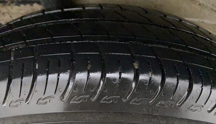 2020 Maruti S PRESSO VXI CNG, CNG, Manual, 21,556 km, Right Front Tyre Tread