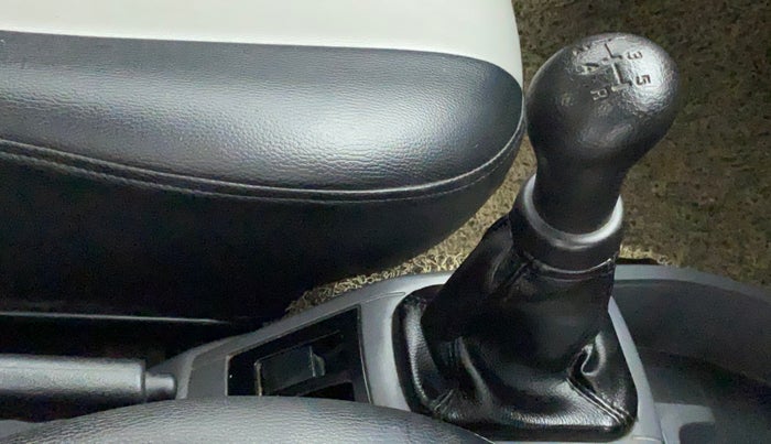 2015 Maruti Alto 800 LXI, Petrol, Manual, 32,475 km, Gear Lever