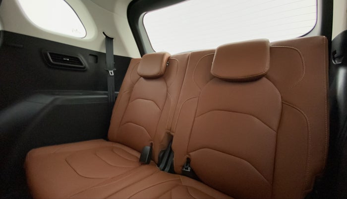 2020 MG HECTOR PLUS SHARP, Diesel, Manual, 19,052 km, Third Seat Row ( optional )
