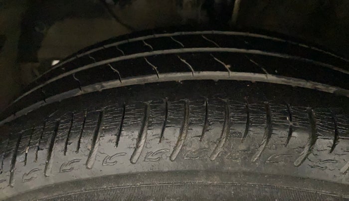 2021 Maruti Baleno SIGMA PETROL 1.2, Petrol, Manual, 76,167 km, Left Front Tyre Tread