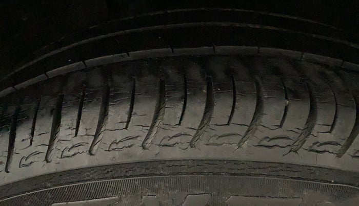 2021 Maruti Baleno SIGMA PETROL 1.2, Petrol, Manual, 76,167 km, Right Rear Tyre Tread