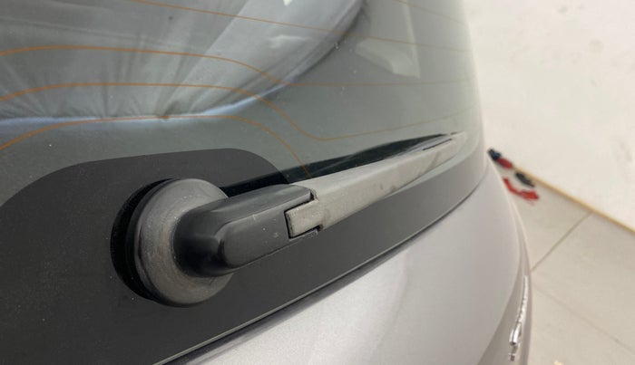 2014 Maruti Swift ZXI, Petrol, Manual, 1,13,160 km, Rear Wiper