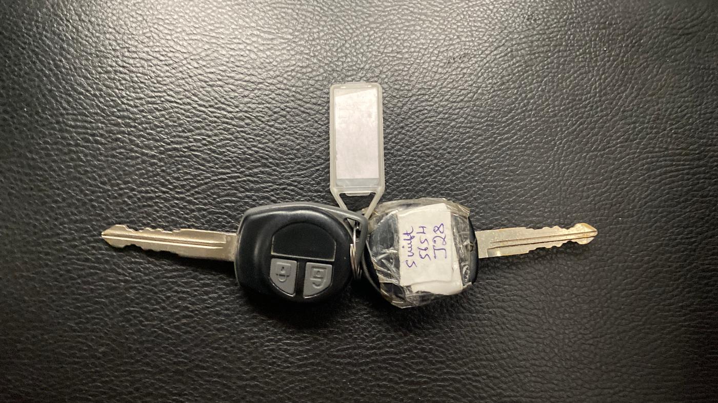 2014 Maruti Swift ZXI, Petrol, Manual, 1,13,160 km, Key Close Up