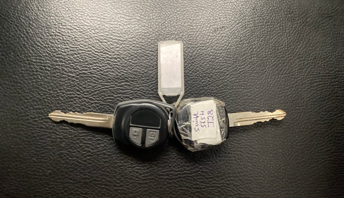 2014 Maruti Swift ZXI, Petrol, Manual, 1,13,160 km, Key Close Up