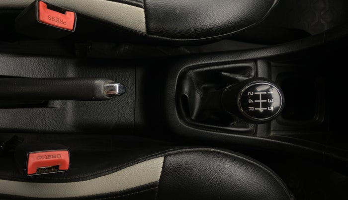 2014 Maruti Swift ZXI, Petrol, Manual, 1,13,160 km, Gear Lever