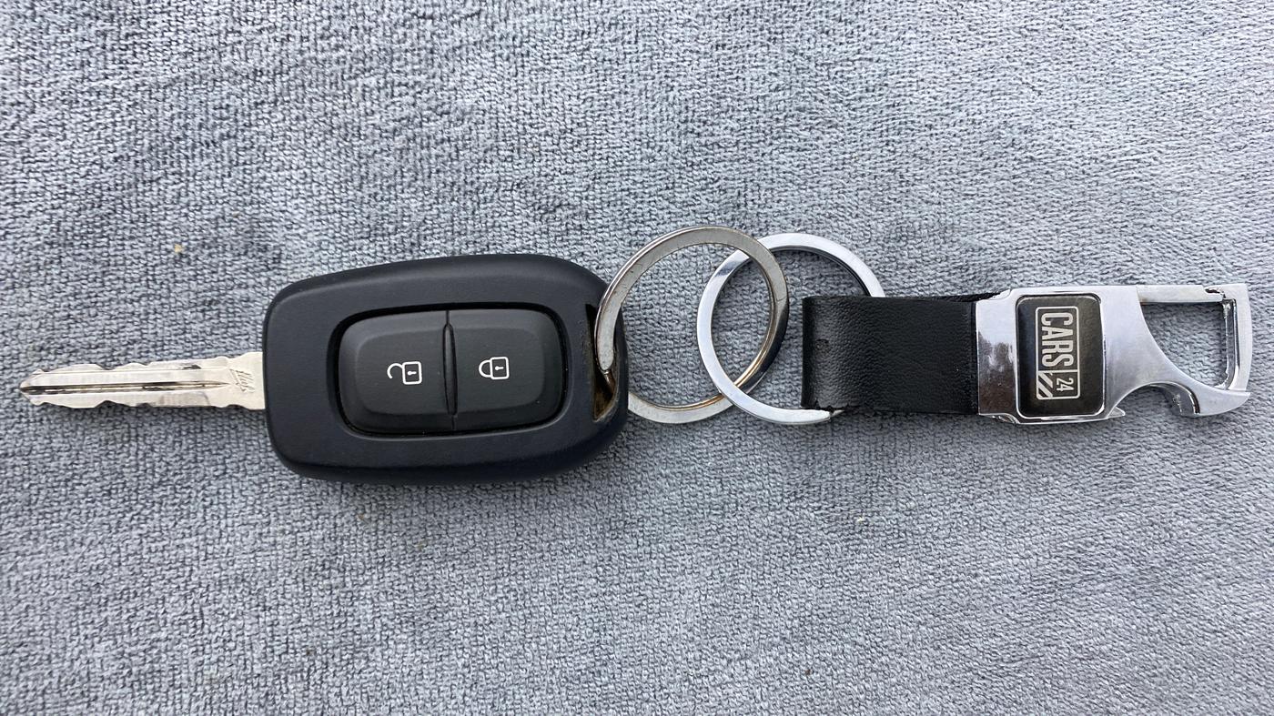 2021 Nissan MAGNITE XL Turbo MT, Petrol, Manual, 29,003 km, Key Close Up