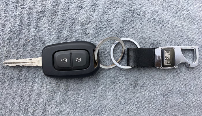 2021 Nissan MAGNITE XL Turbo MT, Petrol, Manual, 29,003 km, Key Close Up