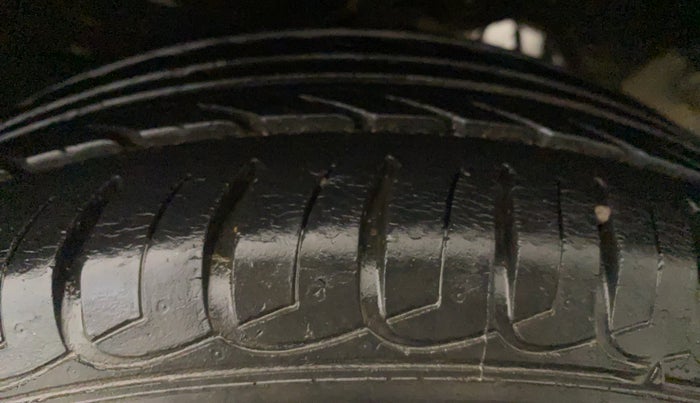 2017 Ford Ecosport TREND 1.5L PETROL, Petrol, Manual, 27,702 km, Left Front Tyre Tread
