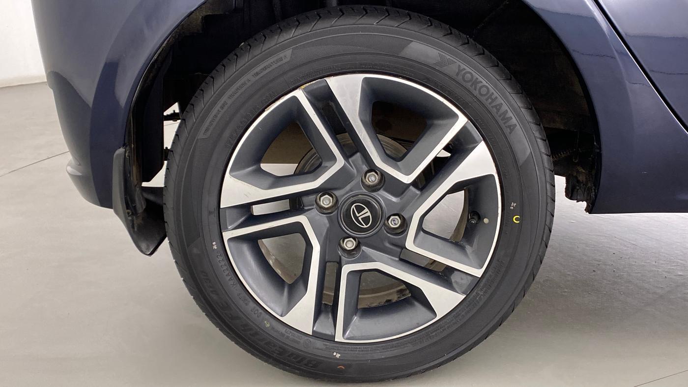 2022 Tata Tiago XZ+ 1.2 Revotron, Petrol, Manual, 2,836 km, Right Rear Wheel