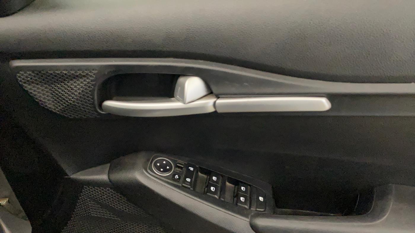 2020 KIA SELTOS HTK PLUS 1.5, Petrol, Manual, 70,798 km, Driver Side Door Panels Control