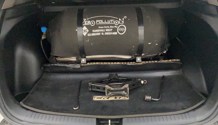 2019 Hyundai Creta SX AT 1.6 PETROL, CNG, Automatic, 86,553 km, Boot Inside