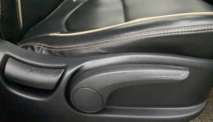 2019 Hyundai Creta SX AT 1.6 PETROL, CNG, Automatic, 86,553 km, Driver Side Adjustment Panel